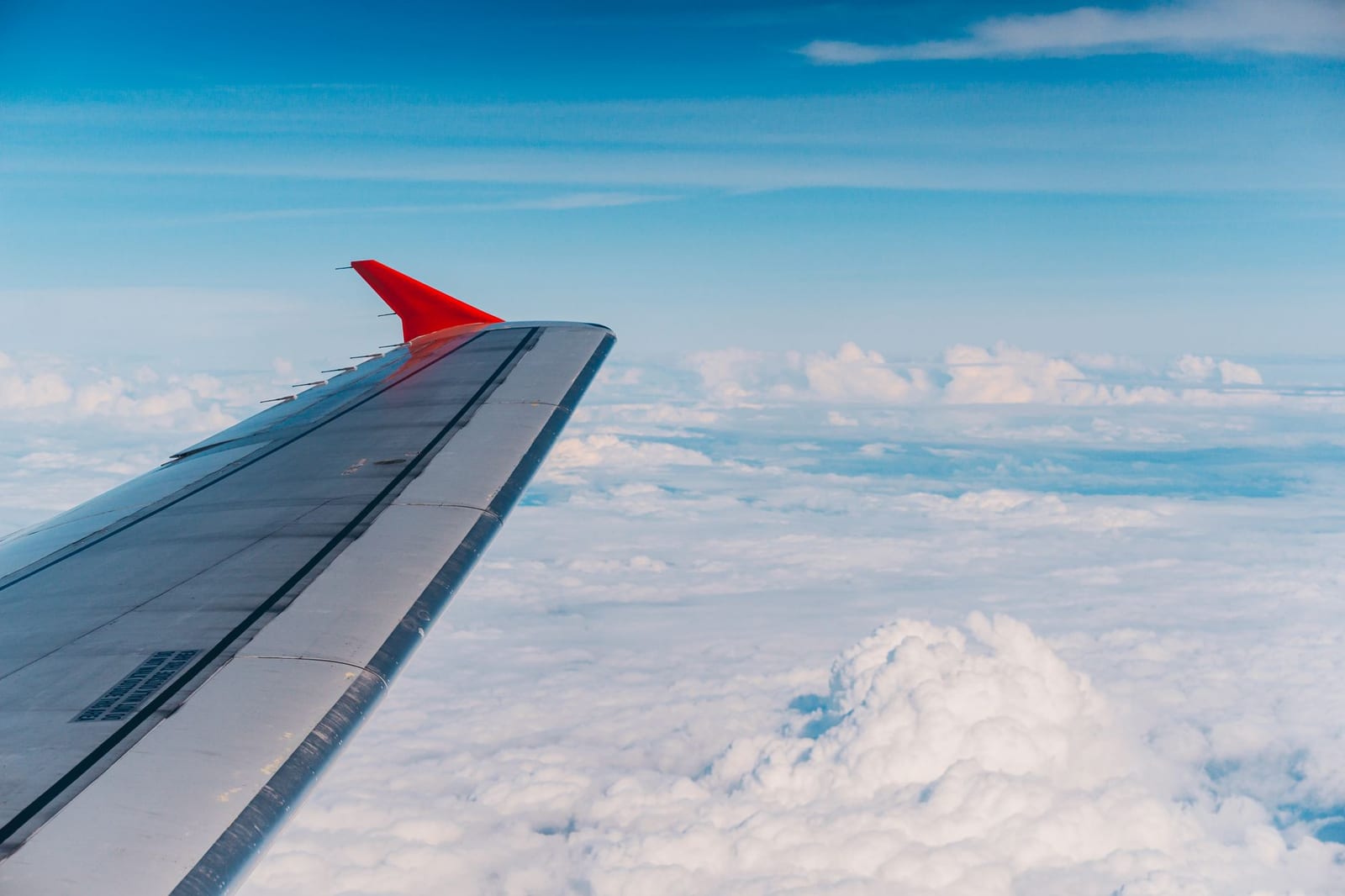Flights from and to Santorini Airport